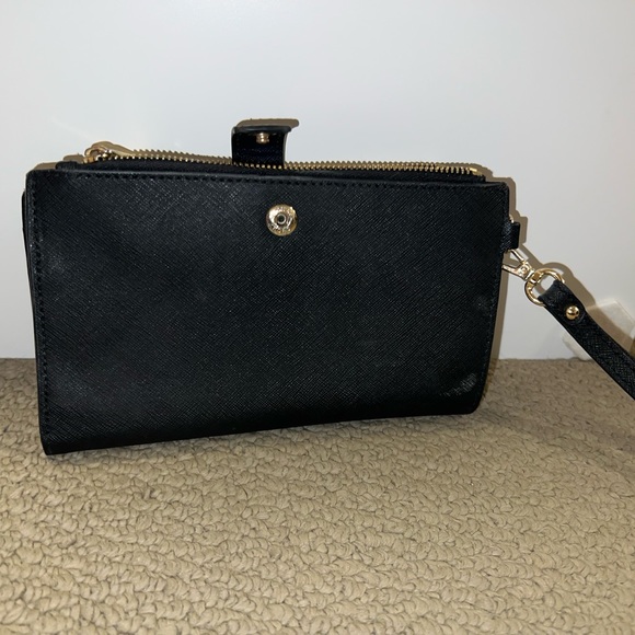 Authentic Michael Kors black leather wristlet - Picture 7 of 7
